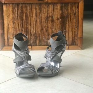 Marichi Mani Gray Platform Heels
